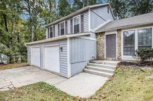 5268 Fox Path, Stone Mountain, GA 30088 - Photo 3