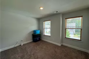 6234 Hickory Ln Cir, Union City, GA 30291 - Photo 13