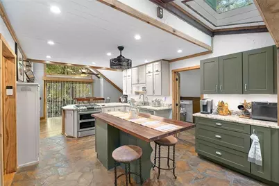 5397 Valley Mist Court, Peachtree Corners, GA 30092 - Photo 7