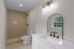 3093 Deshong Dr, Stone Mountain, GA 30087 - Photo 9