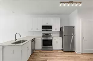 525 Parkway Dr NE, Atlanta, GA 30354 - Photo 11