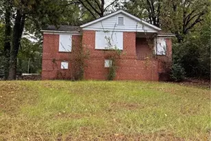 38 Douglas St, Columbus, GA 31903 - Photo 1