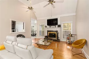 304 Harbour Shores Dr, Jackson, GA 30233 - Photo 3