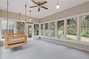 304 E Jackson St, Buford, GA 30518 - Photo 11