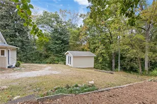 304 E Jackson St, Buford, GA 30518 - Photo 37