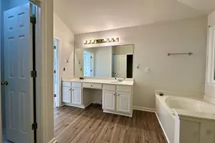 355 Bordeaux Ct SW, Atlanta, GA 30331 - Photo 9