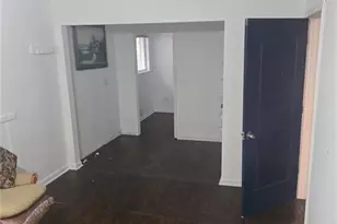 3226 Cloverhurst Dr, East Point, GA 30344 - Photo 7