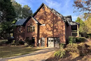 1210 Lancelot Ct, Loganville, GA 30052 - Photo 3