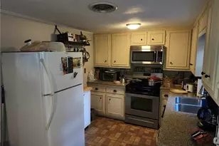 135 Carole Dr, Oxford, GA 30054 - Photo 5