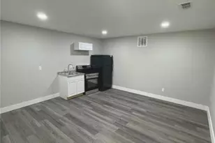 555 Paines Ave NW, Atlanta, GA 30318 - Photo 1