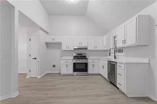 5650 Princeton Oaks Dr, Sugar Hill, GA 30518 - Photo 3