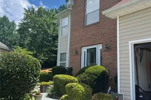 717 Conisburgh Ct, Stone Mountain, GA 30087 - Photo 5