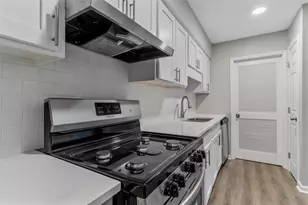 1701 Hawthorne, Atlanta, GA 30337 - Photo 9