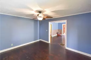 3049 Cloverhurst Dr, Atlanta, GA 30344 - Photo 5