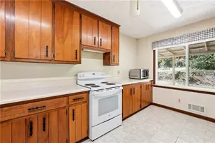 695 Teague Dr NW, Kennesaw, GA 30152 - Photo 11