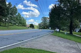 1645 Bill Murdock Rd, Marietta, GA 30062 - Photo 3