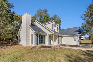 5049 Holly Hock Dr, Flowery Branch, GA 30542 - Photo 5