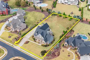 5329 Retreat Dr, Flowery Branch, GA 30542 - Photo 3