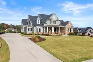 5329 Retreat Dr, Flowery Branch, GA 30542 - Photo 7