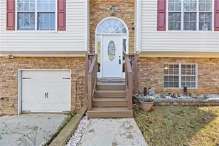 402 Eileen Cir, Canton, GA 30114 - Photo 3