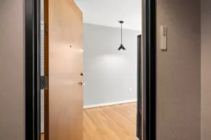 923 Peachtree St NE, Atlanta, GA 30309 - Photo 3