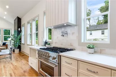 1156 Oakland Drive SW, Atlanta, GA 30310 - Photo 9