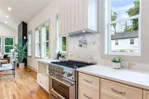 1156 Oakland Dr SW, Atlanta, GA 30310 - Photo 9