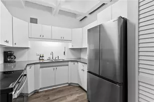 3645 Peachtree Rd NE, Atlanta, GA 30319 - Photo 15