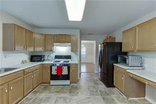 3661 Bay Cove Ct, Loganville, GA 30052 - Photo 17