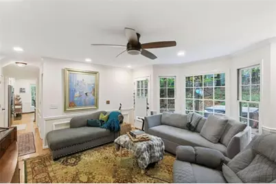 9156 Branch Valley Way, Roswell, GA 30076 - Photo 5