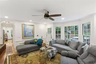 9156 Branch Valley Way, Roswell, GA 30076 - Photo 5