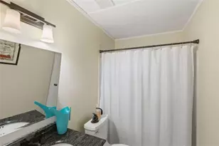 9156 Branch Valley Way, Roswell, GA 30076 - Photo 17