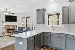 386 N Victoria Rd, Woodstock, GA 30189 - Photo 13