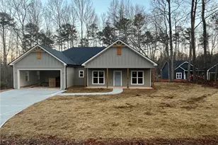 110 Kings Crossing Dr, Dawsonville, GA 30534 - Photo 1