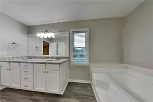 210 Meadow View Dr, Grayson, GA 30017 - Photo 11