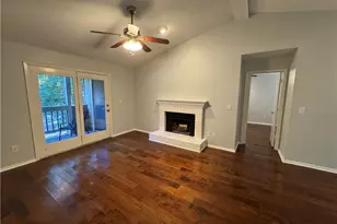 528 Warm Springs Cir, Roswell, GA 30075 - Photo 3