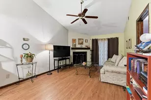 5362 Cherry Wood Dr, Stone Mountain, GA 30083 - Photo 5