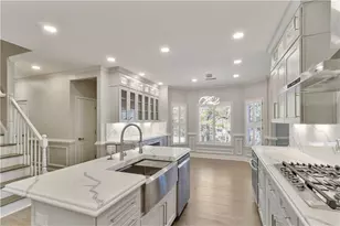 255 Carriage Station Dr, Lawrenceville, FL 32757 - Photo 9