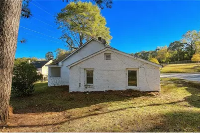 602 W Lake Avenue NW, Atlanta, GA 30318 - Photo 3