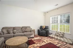 635 Scenic Creek Dr, Lawrenceville, GA 30046 - Photo 7