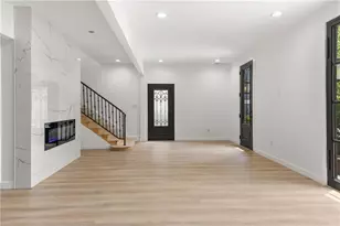 2824 Tupelo St SE, Atlanta, GA 30317 - Photo 9