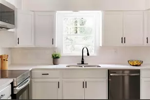 2343 Dawn Dr, Decatur, GA 30032 - Photo 11