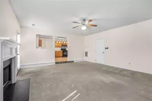 4849 Lily Stem Dr, Auburn, GA 30011 - Photo 9