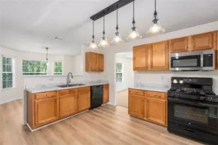 4849 Lily Stem Dr, Auburn, GA 30011 - Photo 5