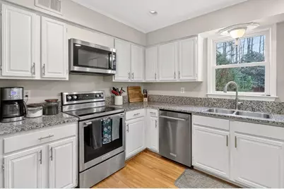 8110 Willow Tree Way, Alpharetta, GA 30005 - Photo 13