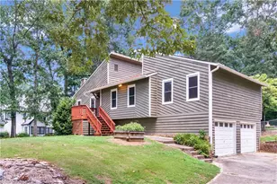 1797 Kelvin Dr, Lawrenceville, GA 30043 - Photo 3