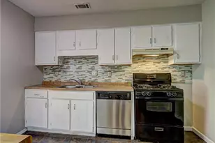 5026 Brittany Dr, Stone Mountain, GA 30083 - Photo 9