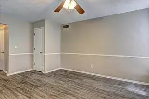 5026 Brittany Dr, Stone Mountain, GA 30083 - Photo 7