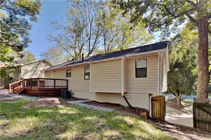 8030 Sumit Creek Dr NW, Kennesaw, GA 30152 - Photo 17