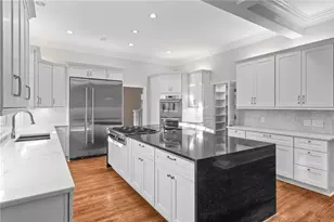 520 Chestnut Rose Ln, Sandy Springs, GA 30327 - Photo 21